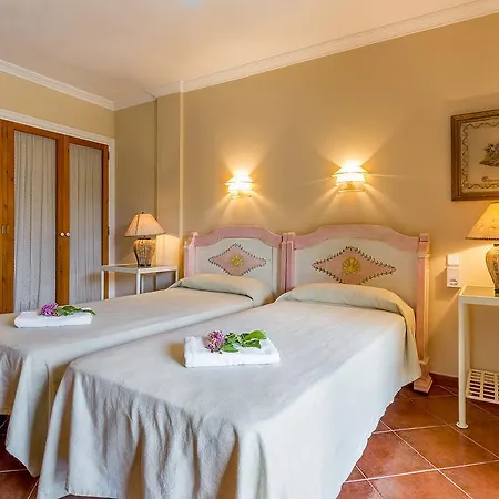 Semesterbostad Town House Bellavista *